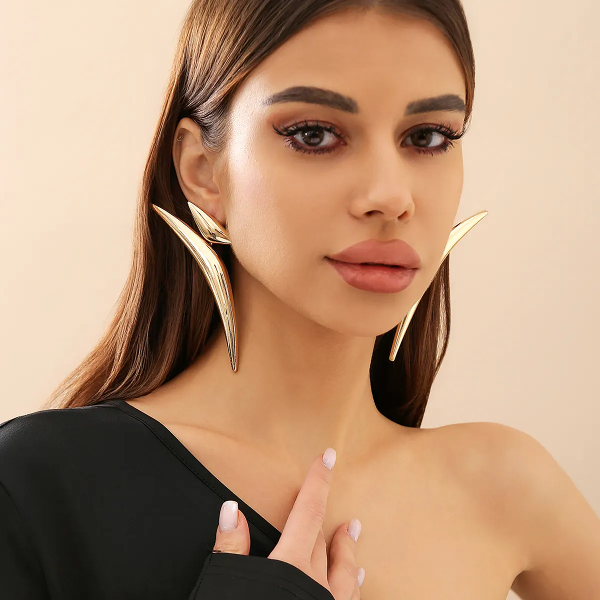Bold Moon stud Earrings (Korean Imported)